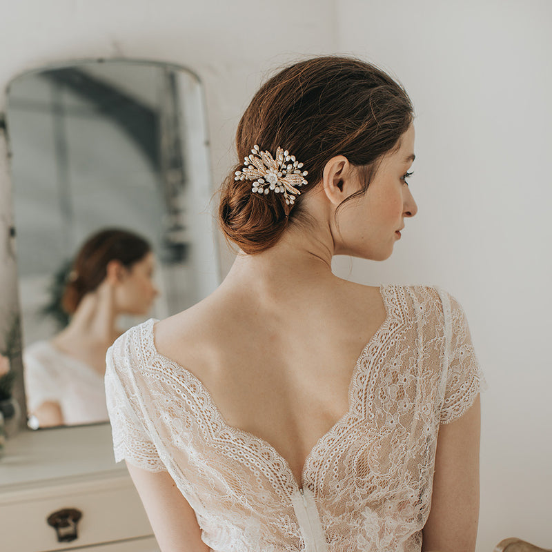 Apple blossom gold hair comb - Liberty in Love