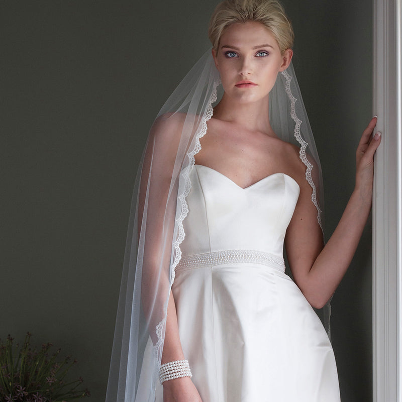 Beauty lace edged veil - Liberty in Love