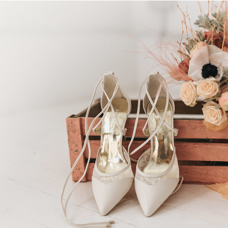 Besina lace and leather pointed toe shoes - Liberty in Love
