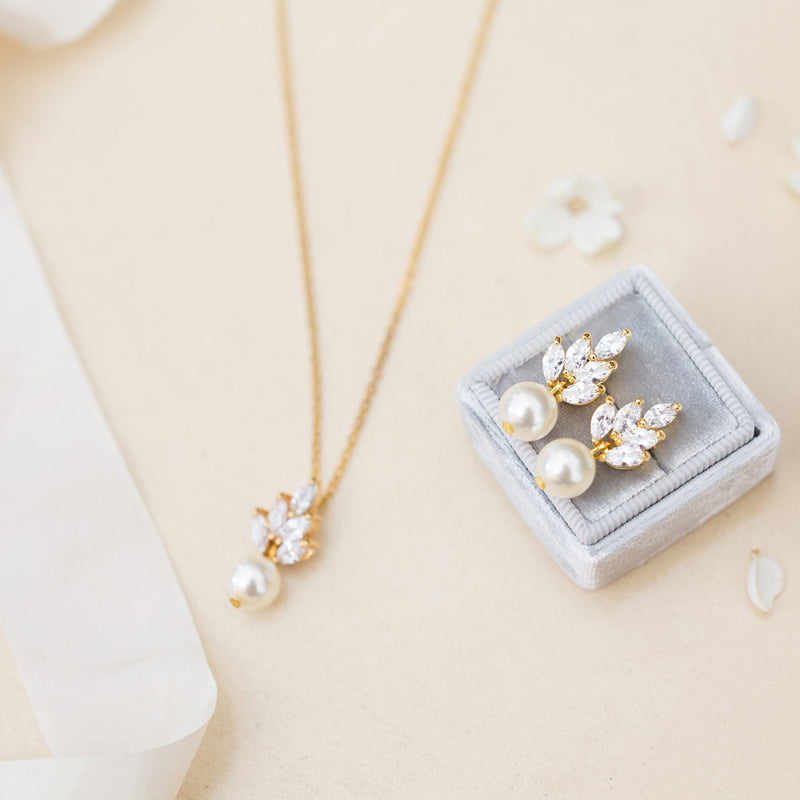 Bocheron pearl drop earrings (gold) - Liberty in Love