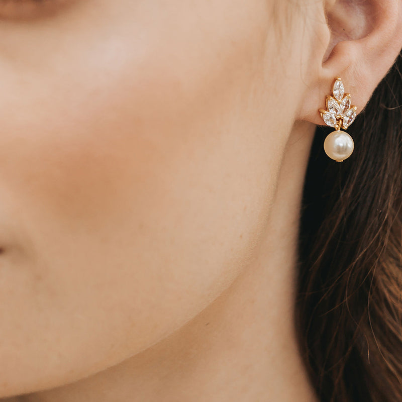 Bocheron pearl drop earrings (gold) - Liberty in Love