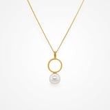 Bombshell pearl circle pendant - Liberty in Love