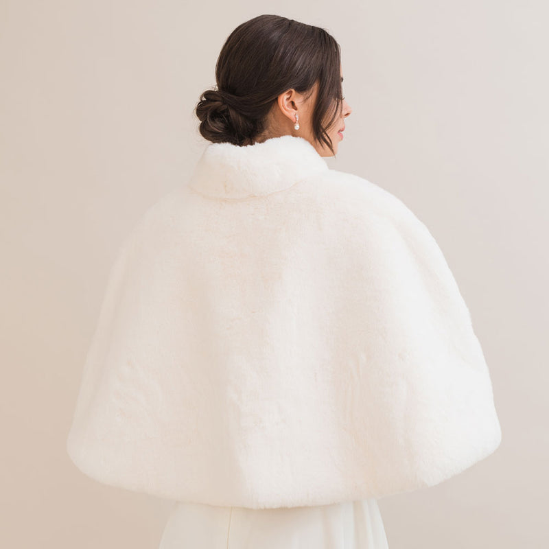 Ivory faux fur cape - Liberty in Love