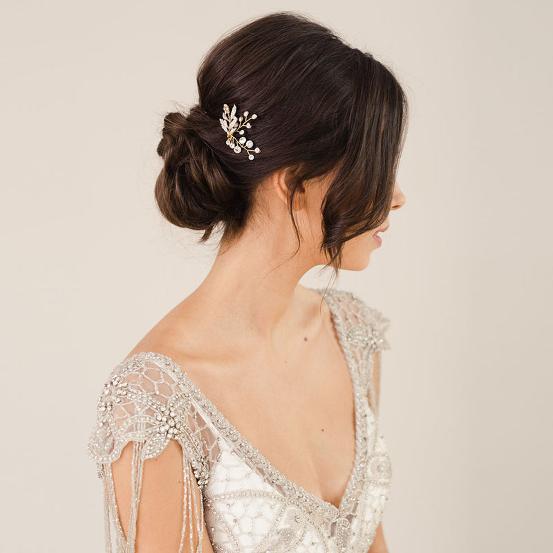 Izabelline floral hair pin (gold) - Liberty in Love