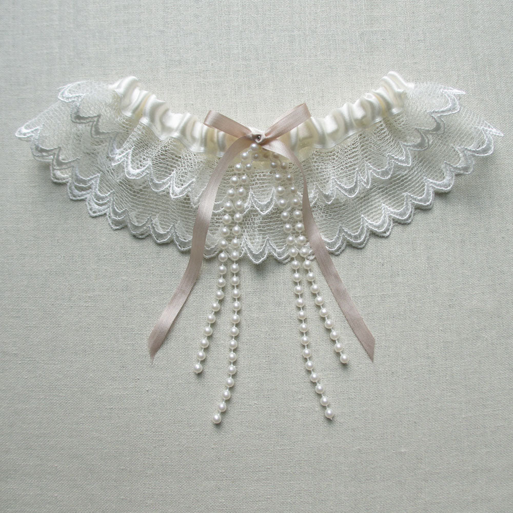 Je taime embroidered tulle garter pearl trim