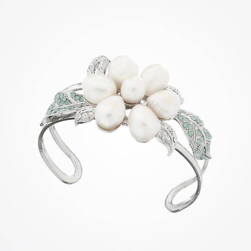 Joie II pearl blossom cuff - Liberty in Love