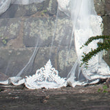 Kensington tulle veil with lace motifs - Liberty in Love