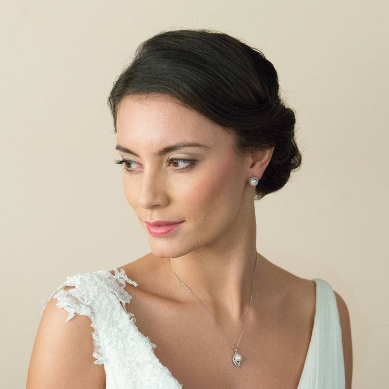 Montana pearl bridal stud earrings - Liberty in Love