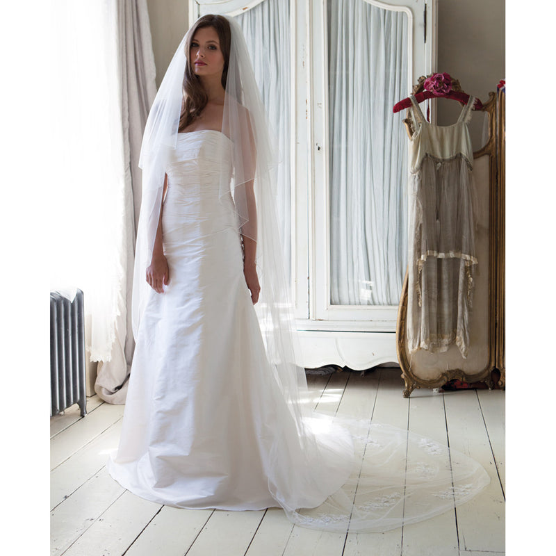 Moonshine tulle veil with floral motifs - Liberty in Love