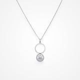 Night fever pearl circle pendant - Liberty in Love