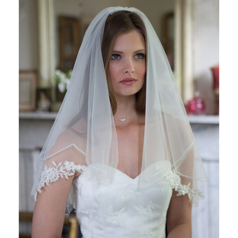 Queensday tulle veil with floral motifs - Liberty in Love