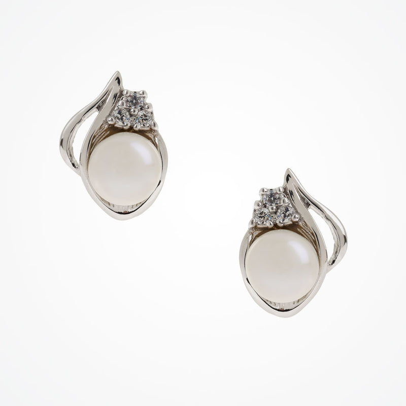 Renaissance pearl and crystal studs - Liberty in Love