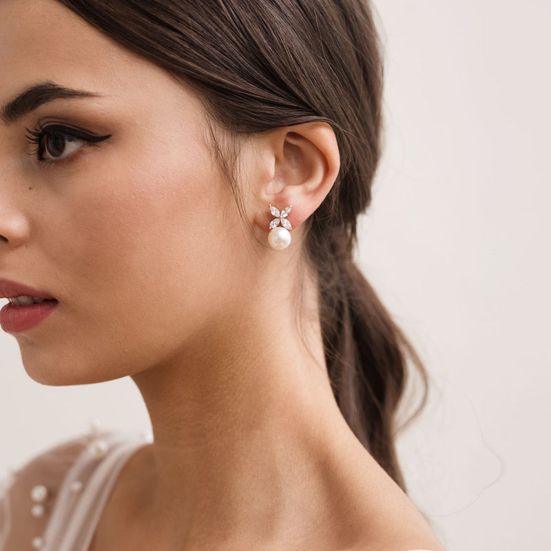 Rue pearl drop earrings (rose gold) - Liberty in Love