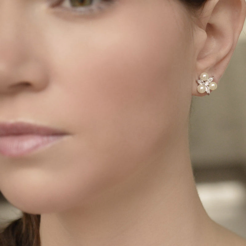 Waterlily pearl bridal stud earrings - Liberty in Love